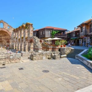 Die Altstadt von Nessebar zählt mit ihren wunderschön restaurierten Kirchen und Häusern zu den wichtigsten Sehenswürdigkeiten von Bulgarien